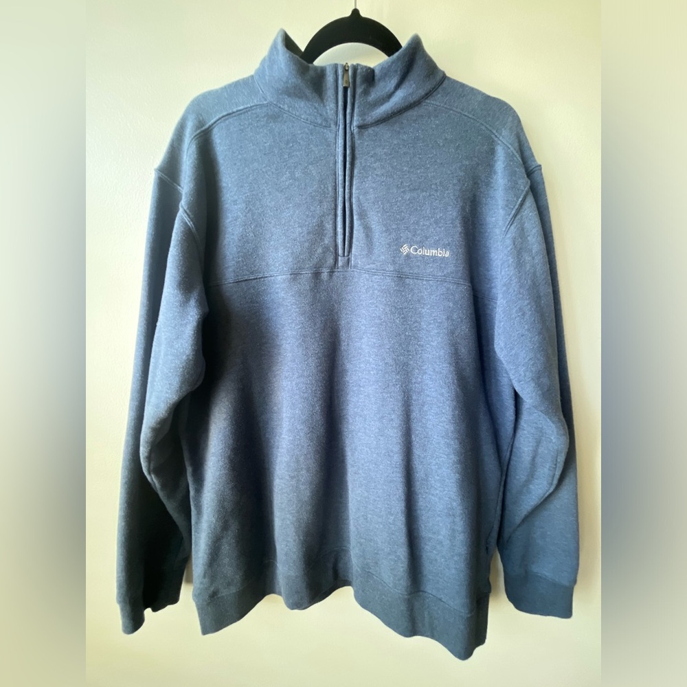 Blue Mens Columbia half zip- size L
